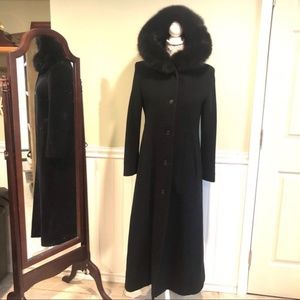 Steve by Searle Maxi, Fox Trim Hood Size 4